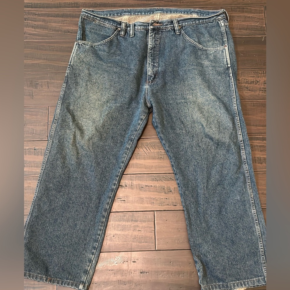 Wrangler Relaxed Fit Blue Jeans